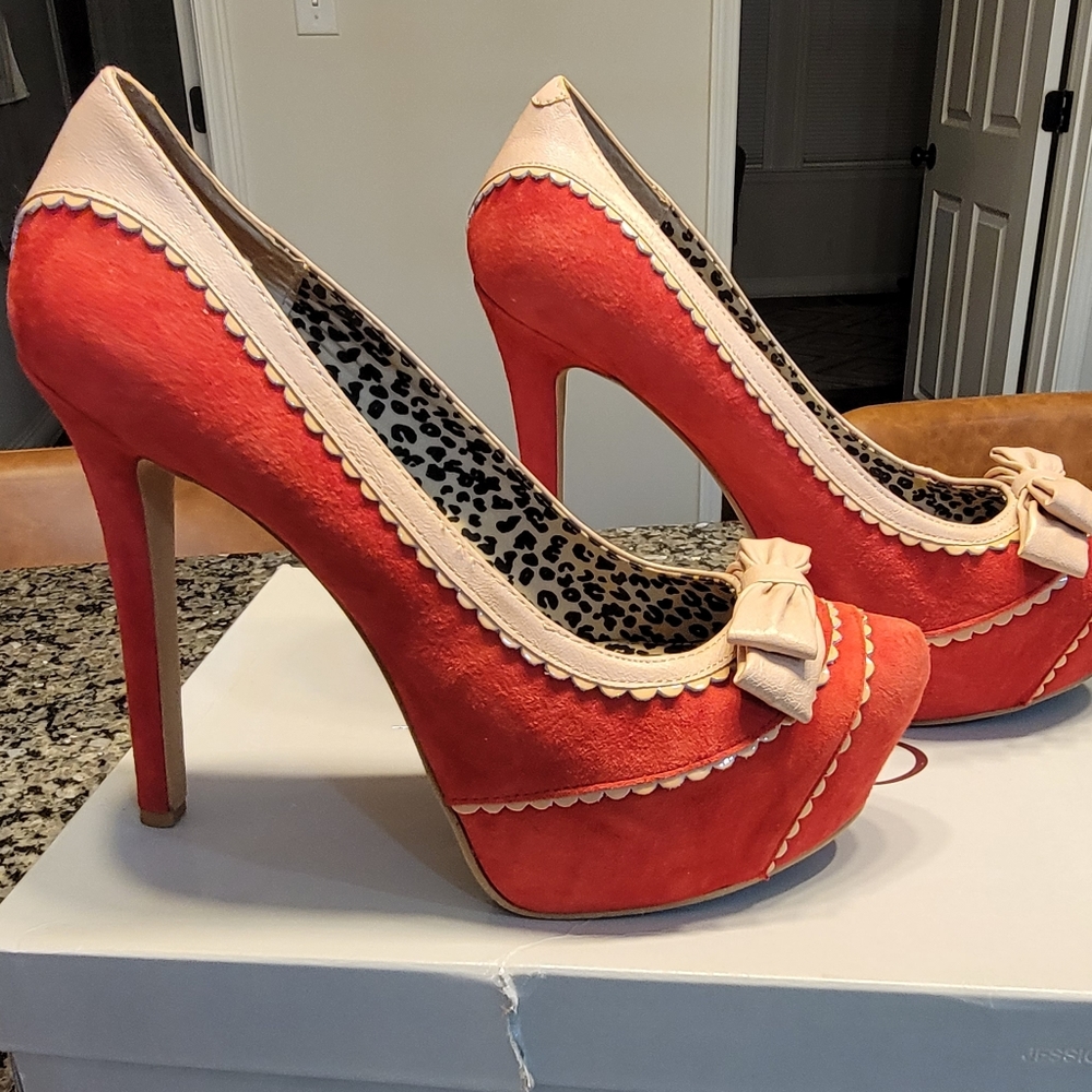 Jessica Simpson platform heels